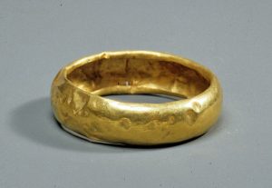 small gold bracelet